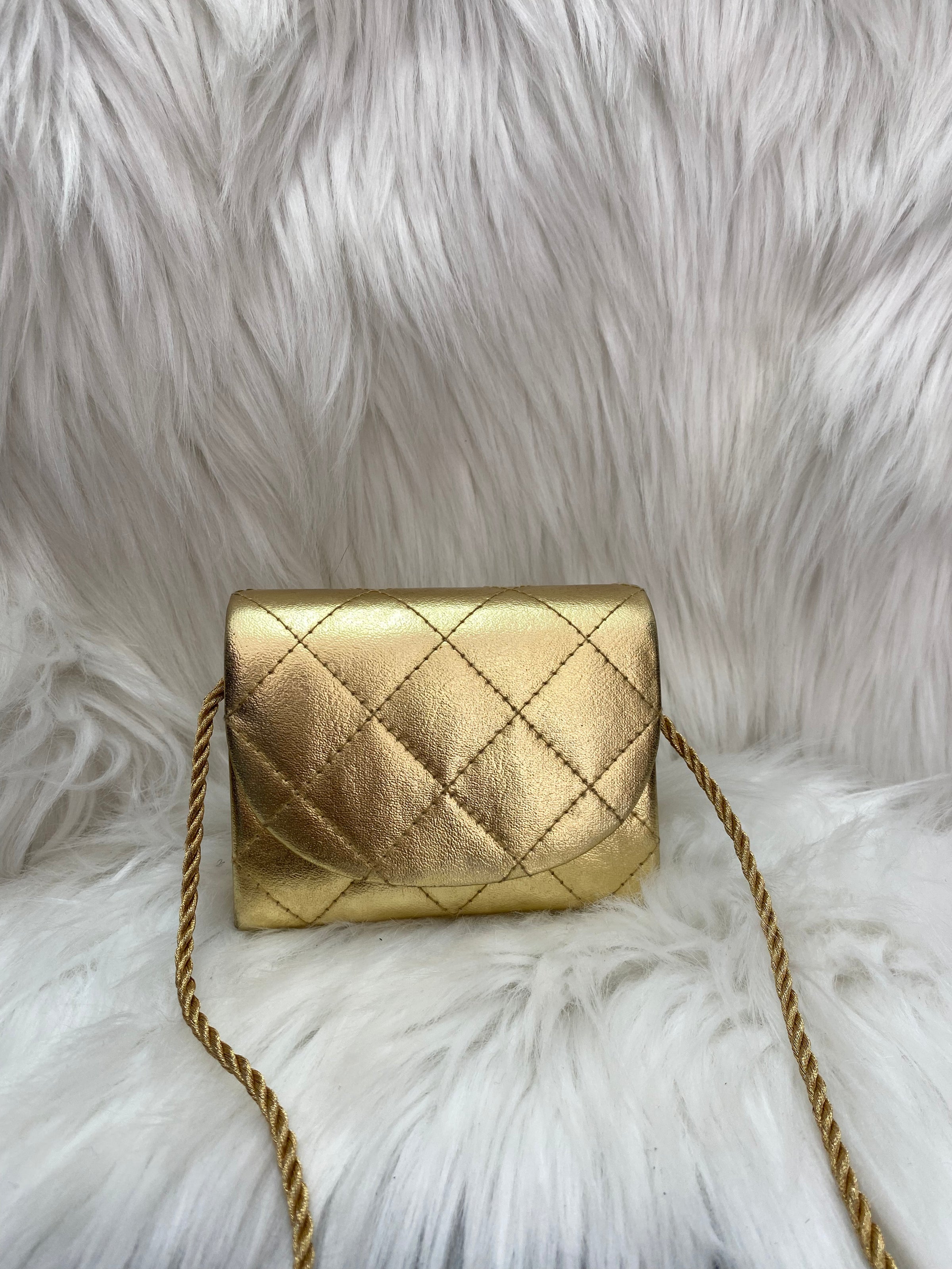 Mini goldene Tasche 
