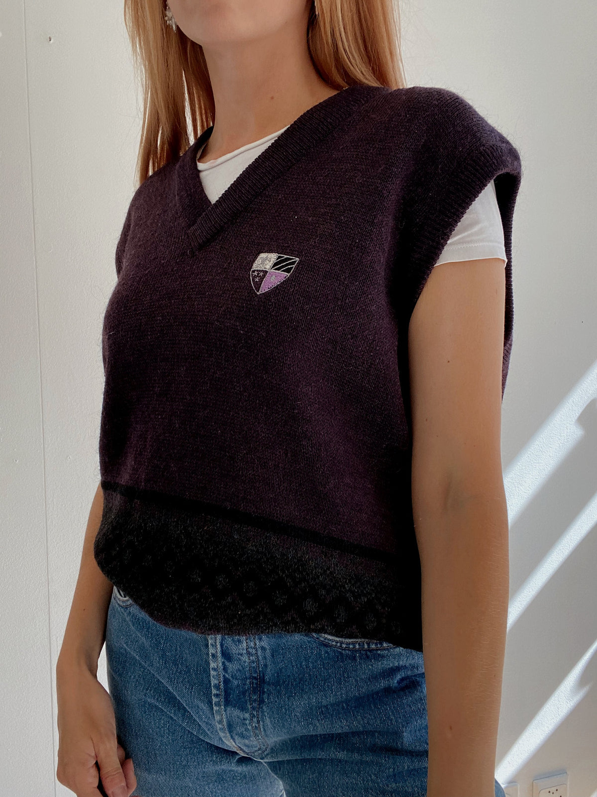 Gilet vintage sans manche en laine violet foncé