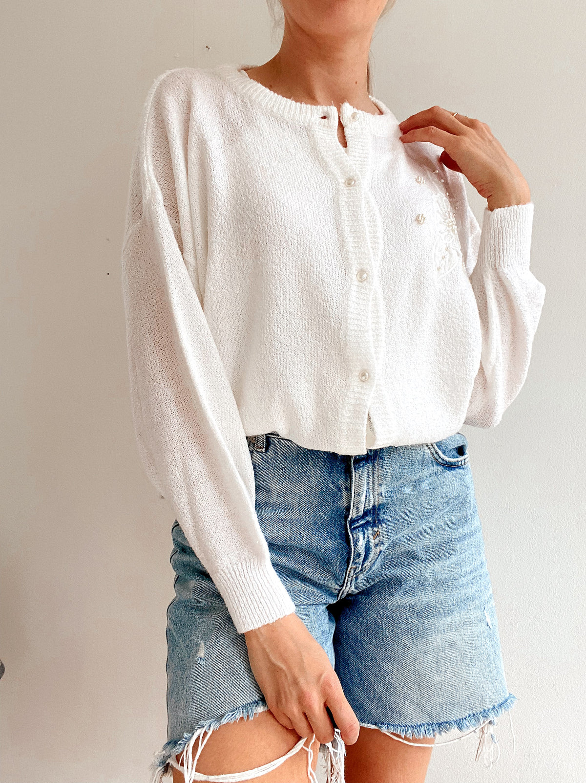 White jacket with small pearls M