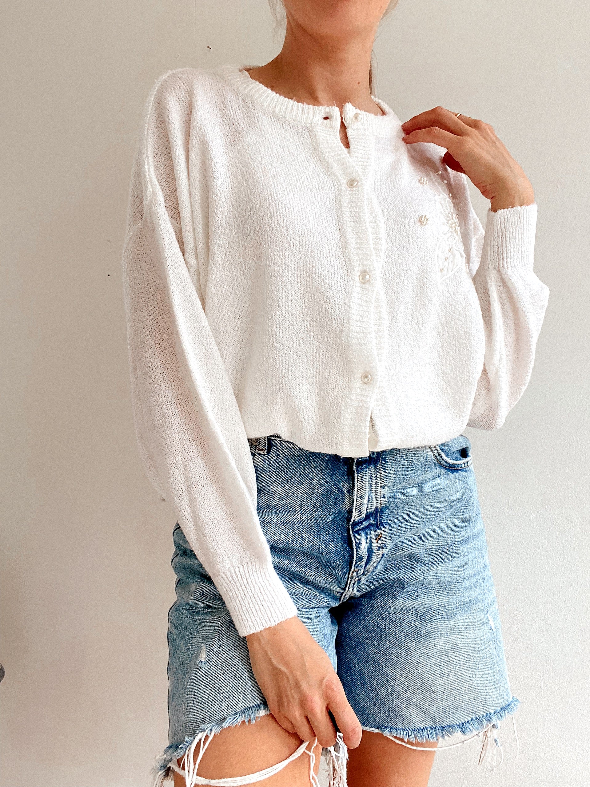 White jacket with small pearls M