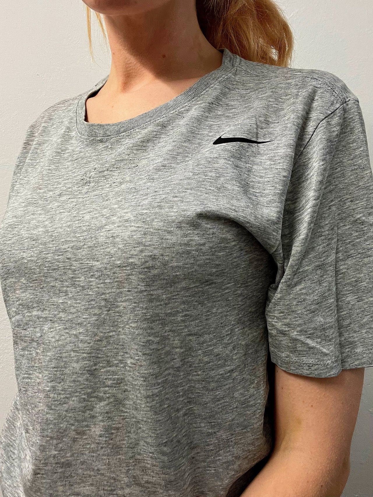 T-shirt de sport gris clair  Nike M