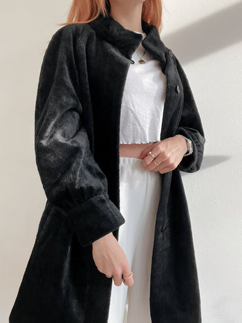 Manteau vintage noire en fourrure oversized S/M