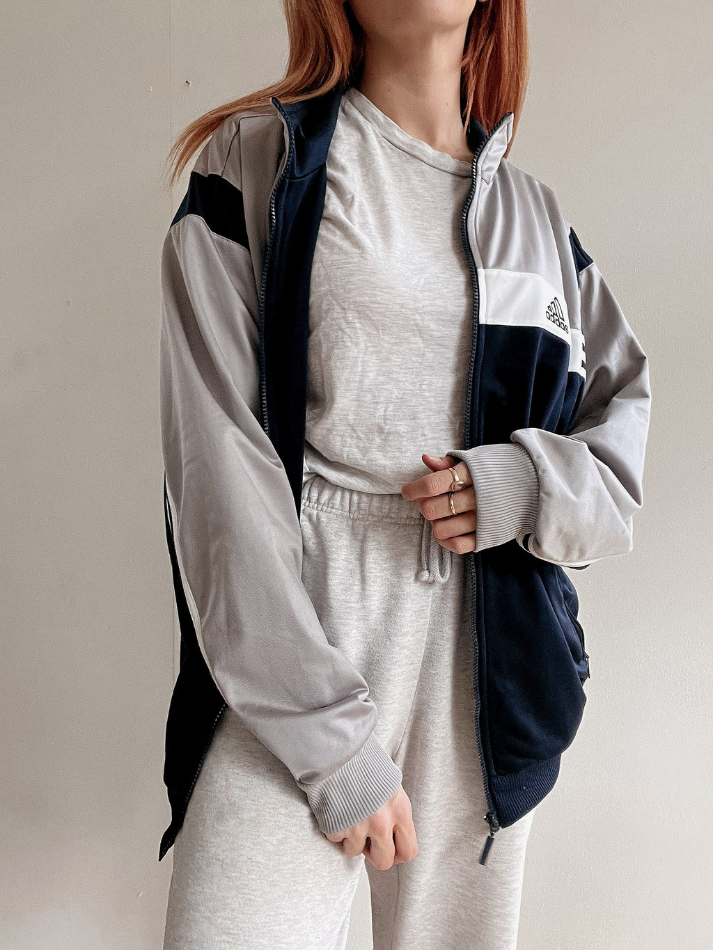 Veste de jogging vintage grise et noire Adidas L