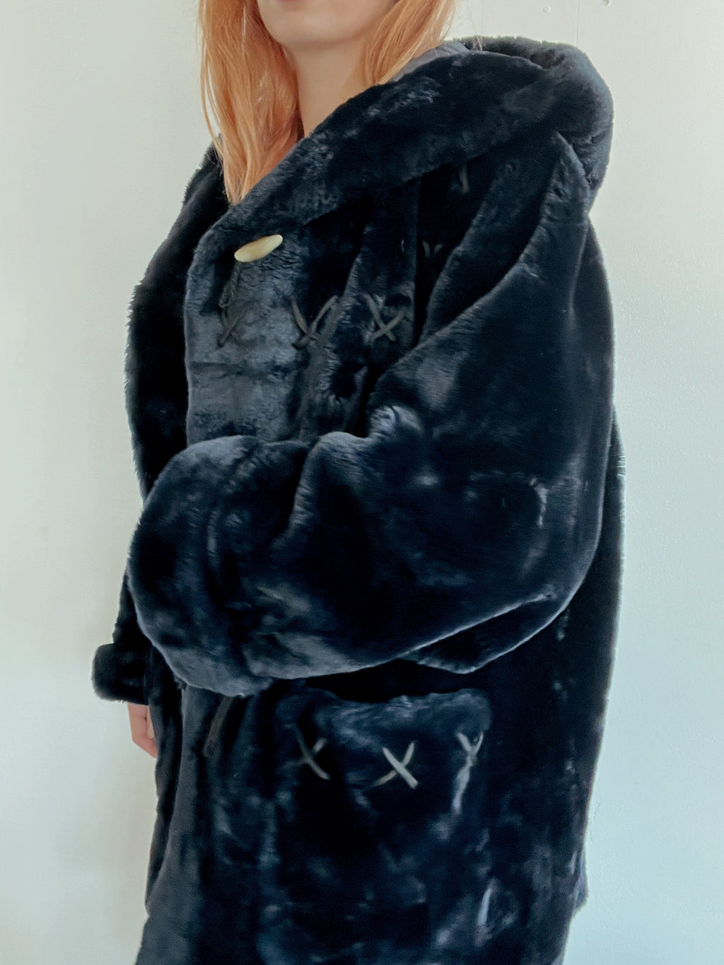 Vintage dunkelblauer Kunstpelzmantel mit Kapuze M/L