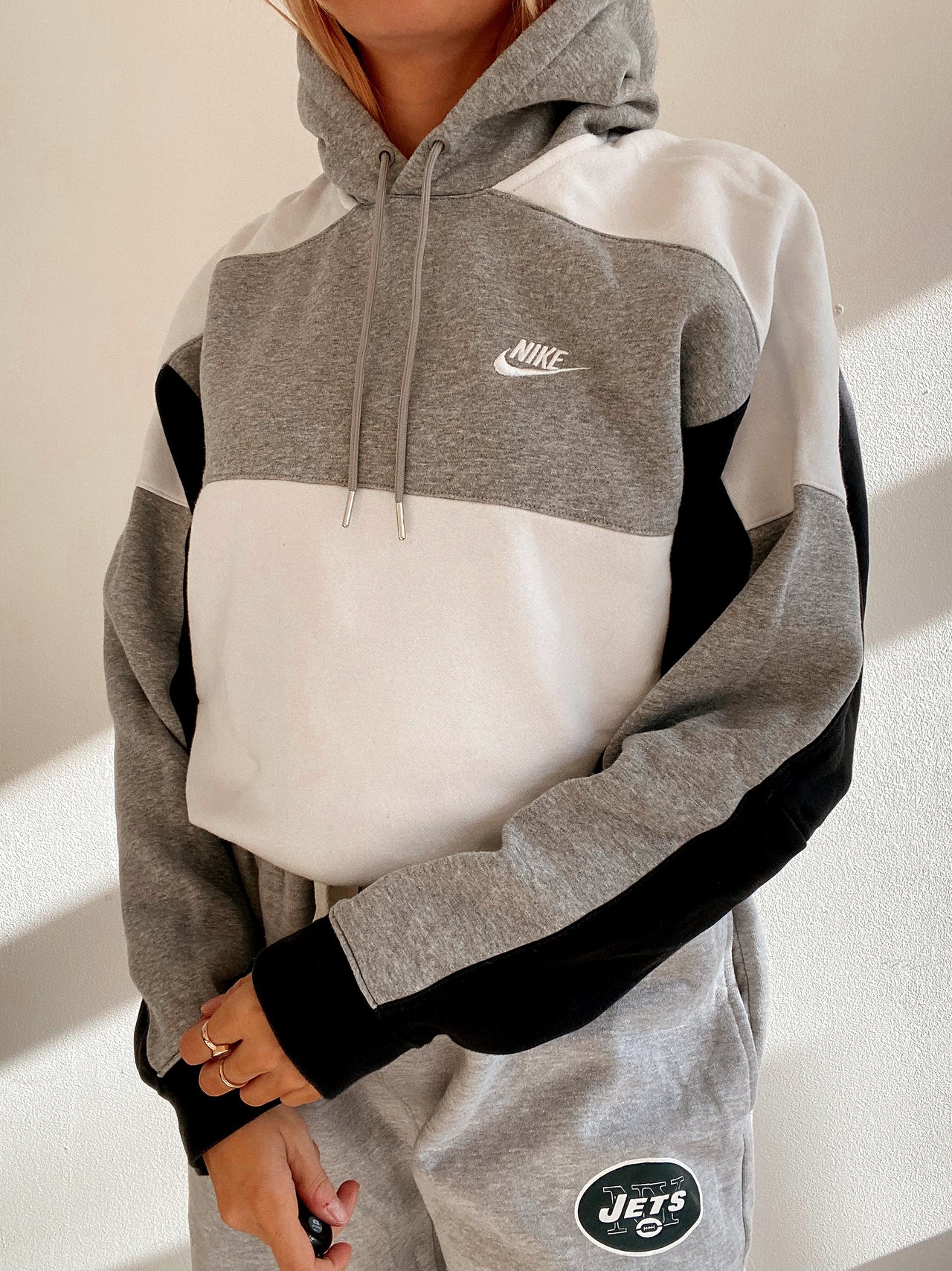 Pull gris blanc noir Nike M