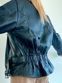 Veste de motard en cuir noir