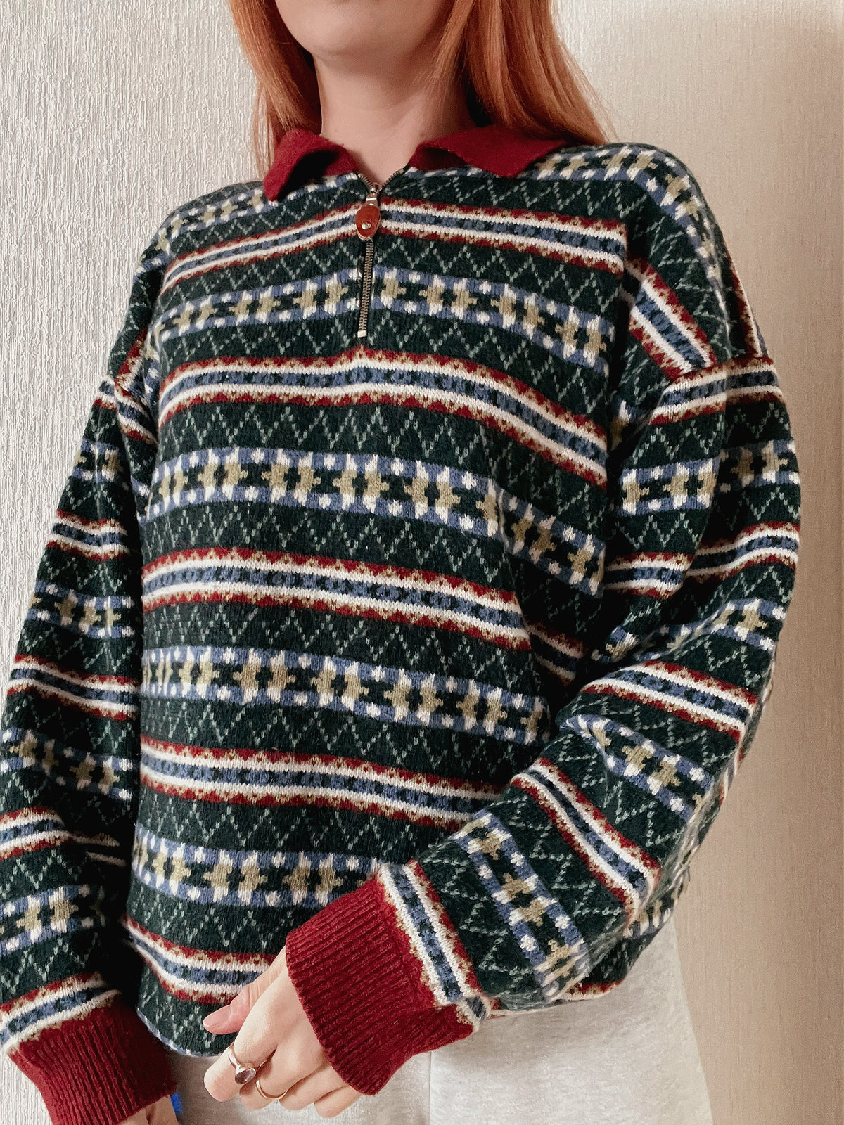Pull vintage en maille vert foncé et rouge L