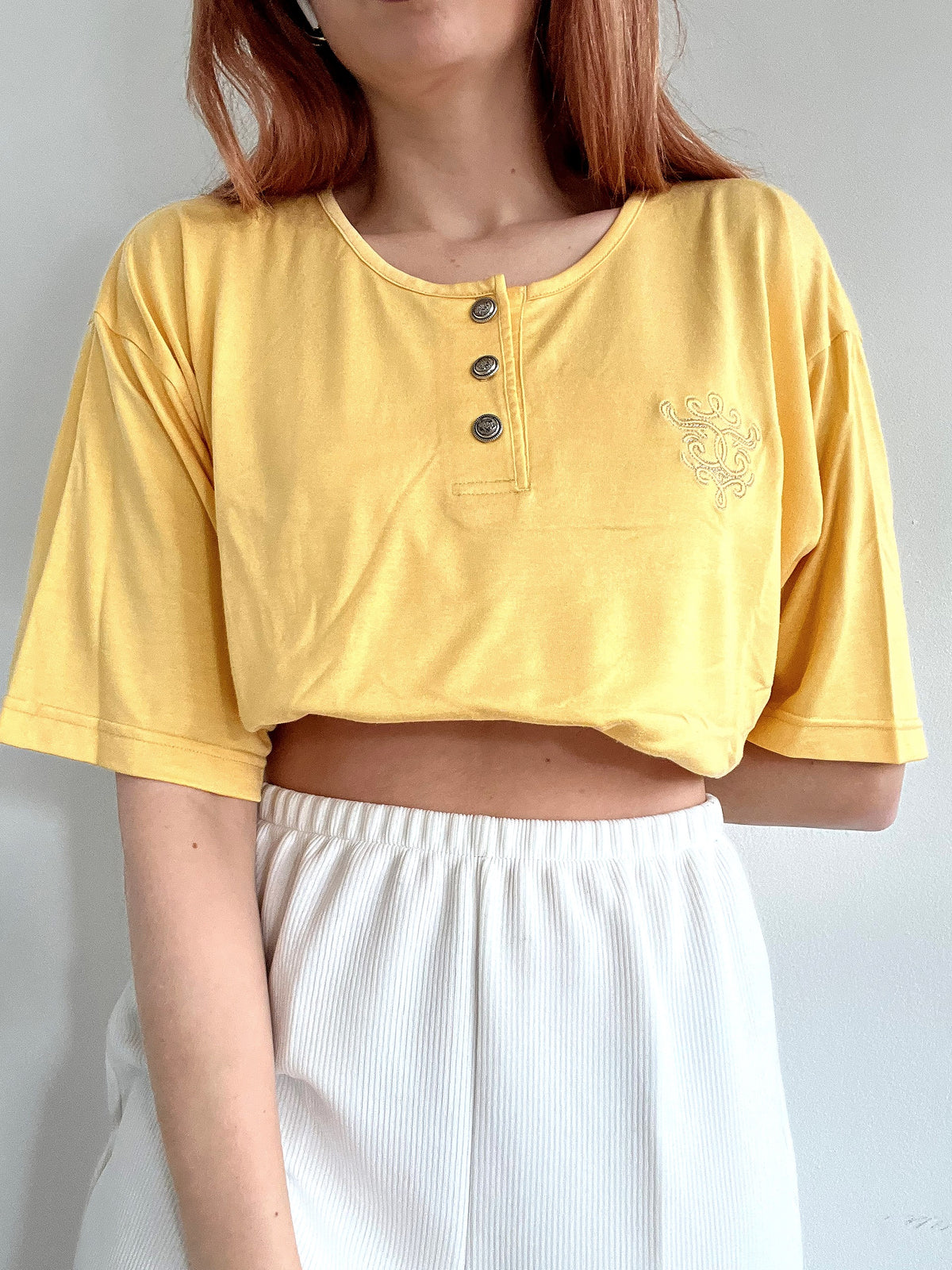 Vintage kanariengelbes besticktes T-Shirt L