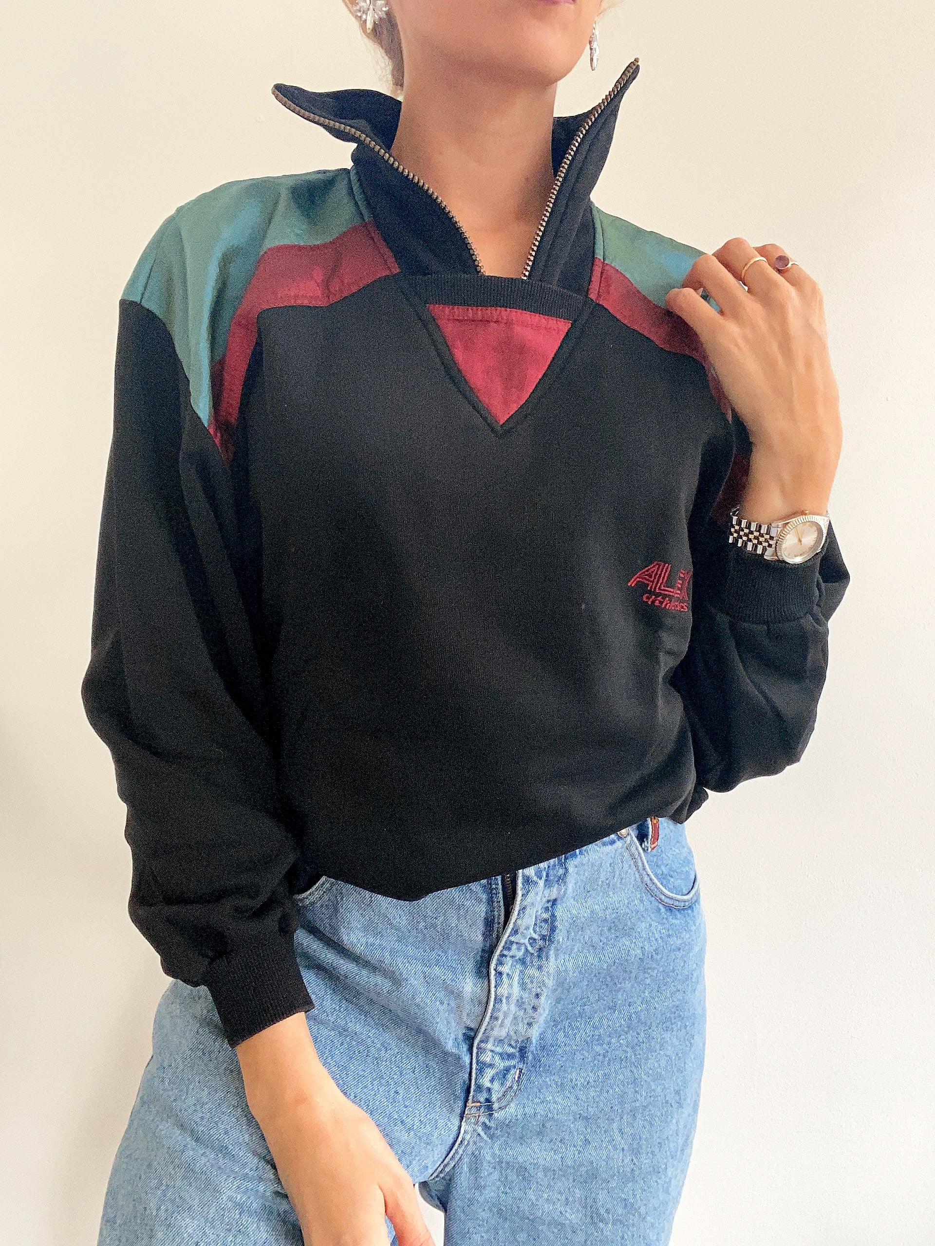 Pull vintage noir vert et rouge S