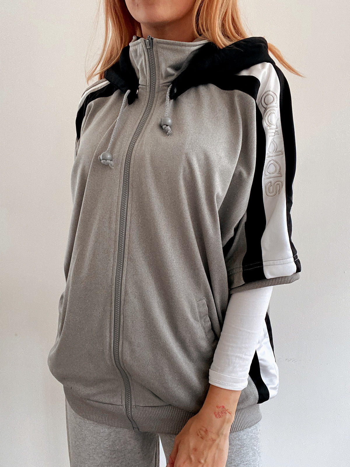 Jacket vintage à manches courtes grise claire Adidas  XL