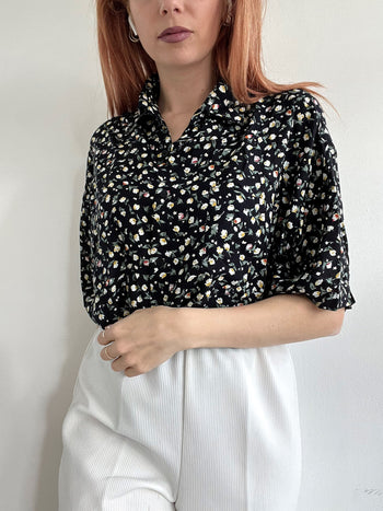 Chemise vintage à fleurs noire et blanche