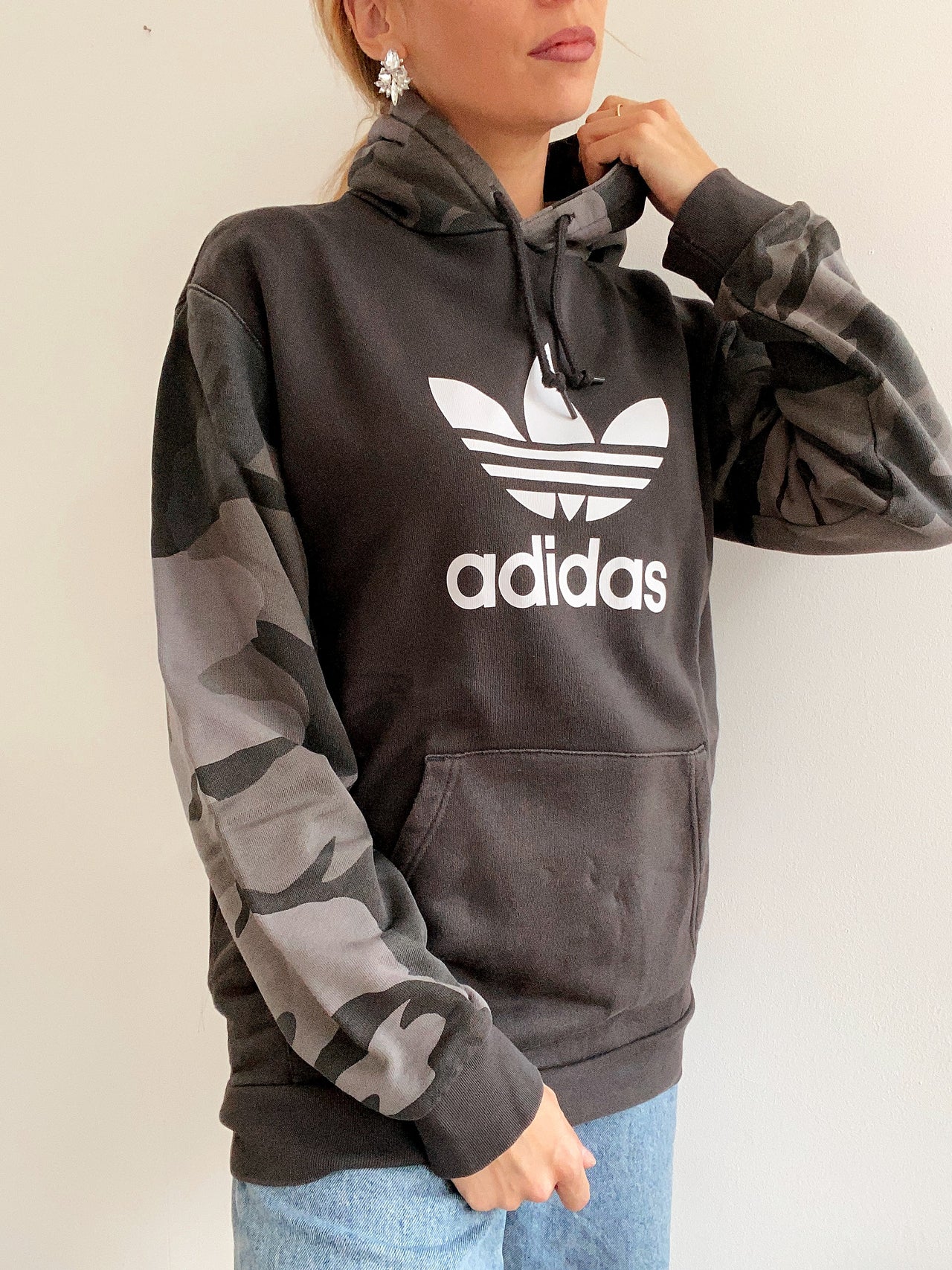 Pull vintage américain gris foncé Adidas L