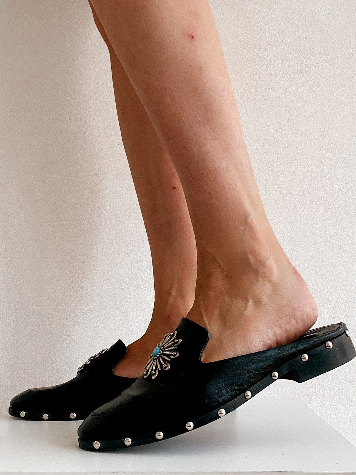Slippers The Kooples noires en cuir 39