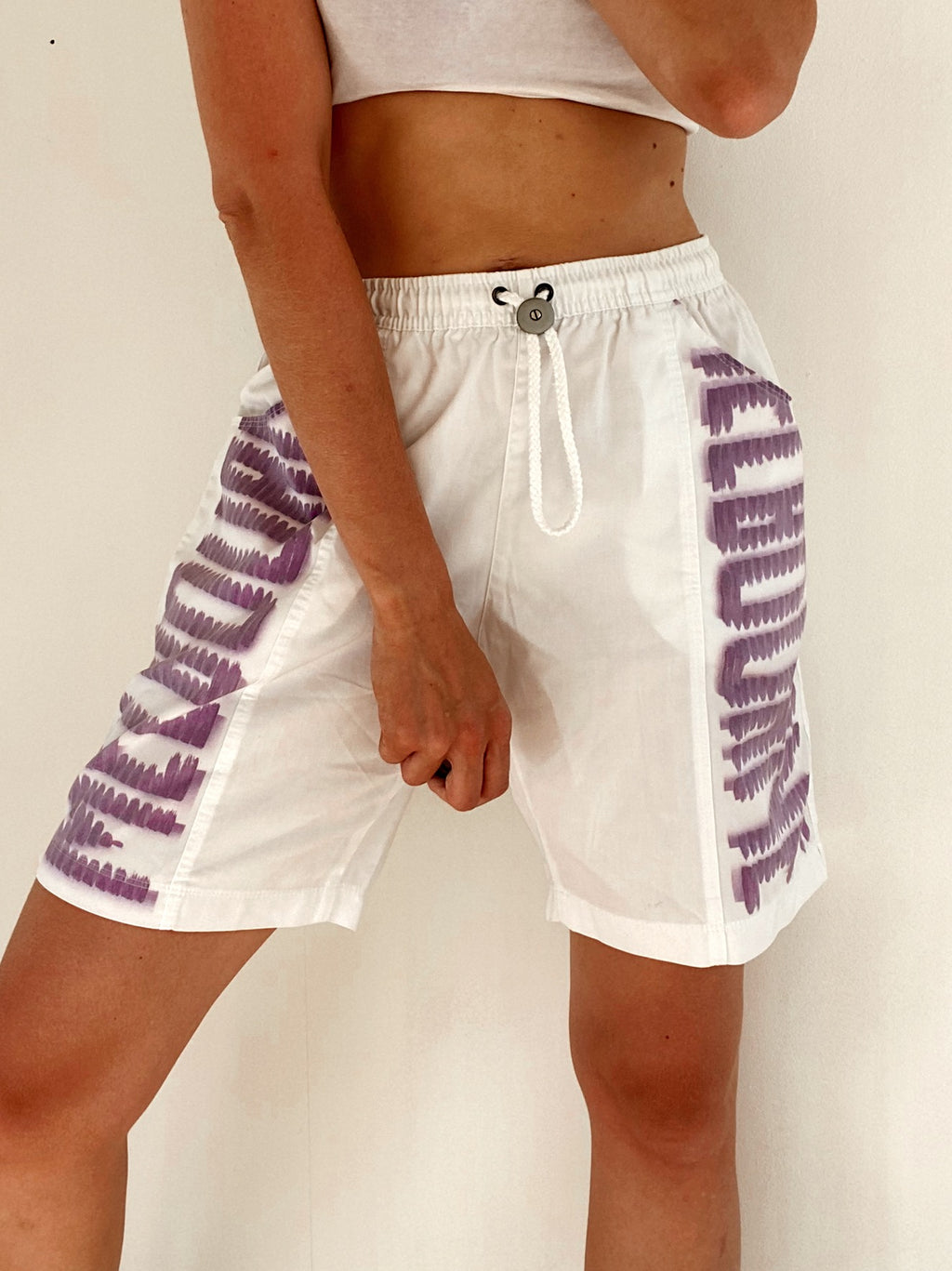 Ellesse Vintage-Shorts in Weiß und Lila