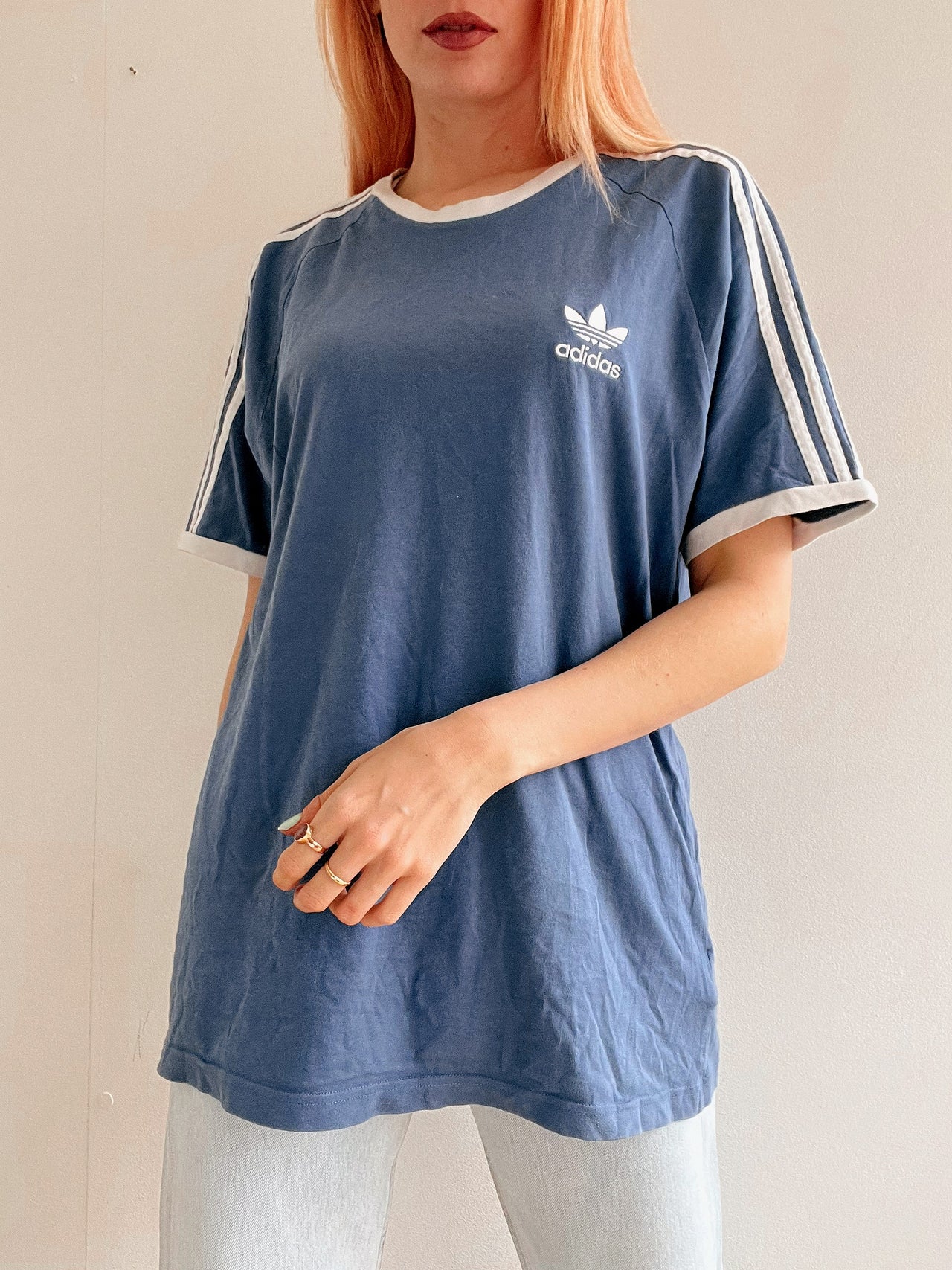 T-shirt vintage bleu et blanc Adidas L