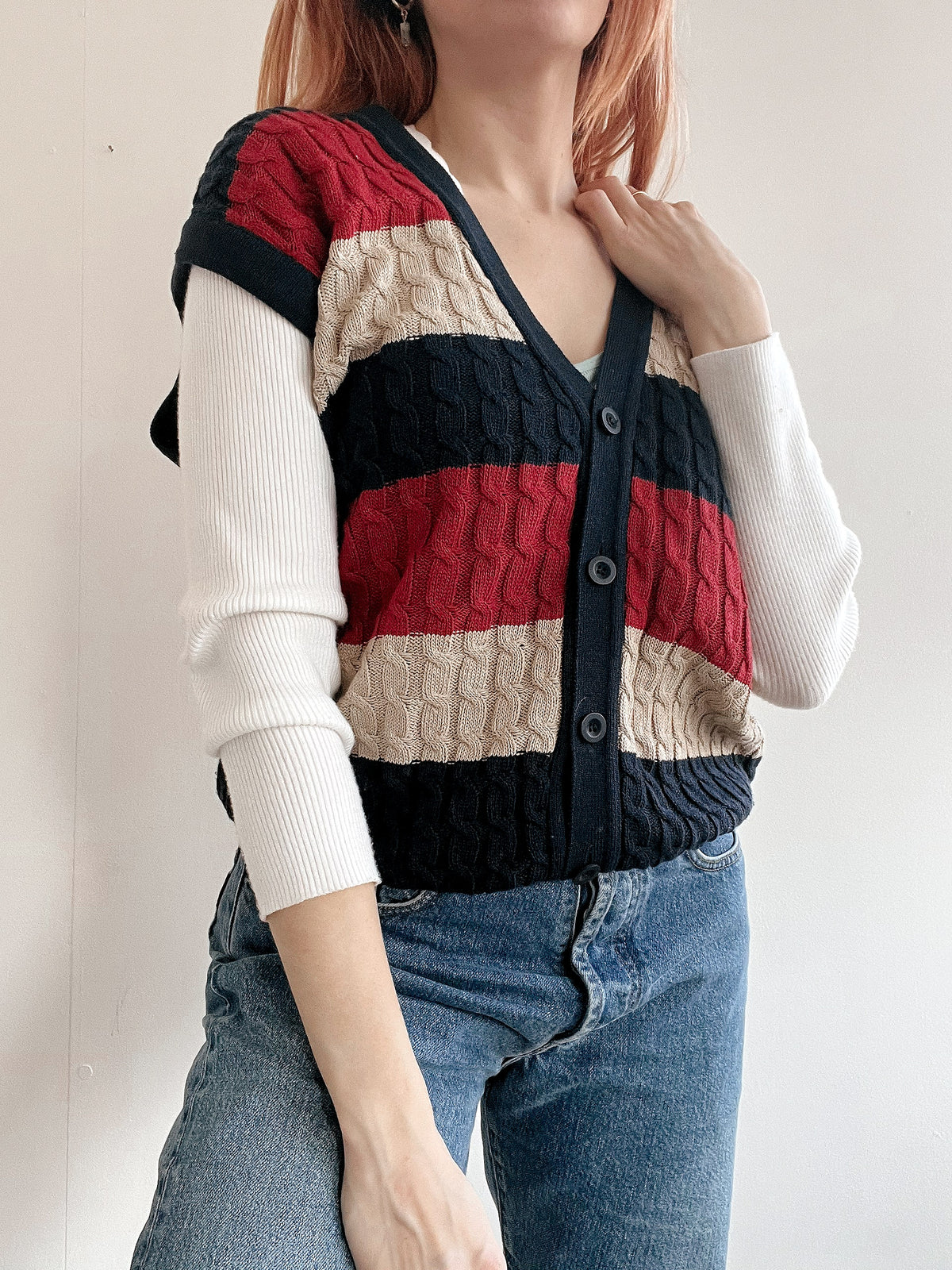 Gilet sans manche bleu foncé et rouge en maille M