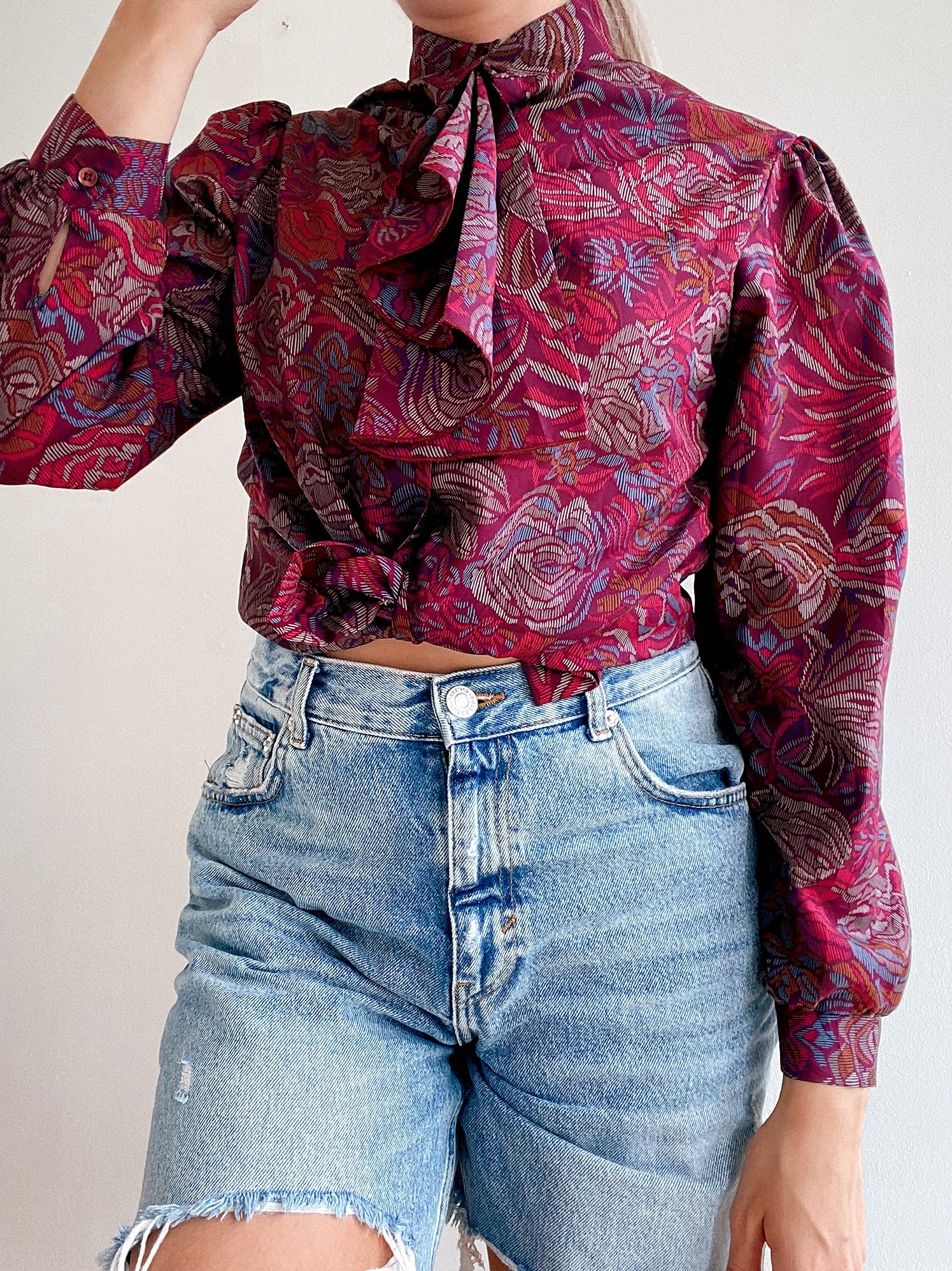 Chemise vintage Bordeaux avec col en froufrou  XS