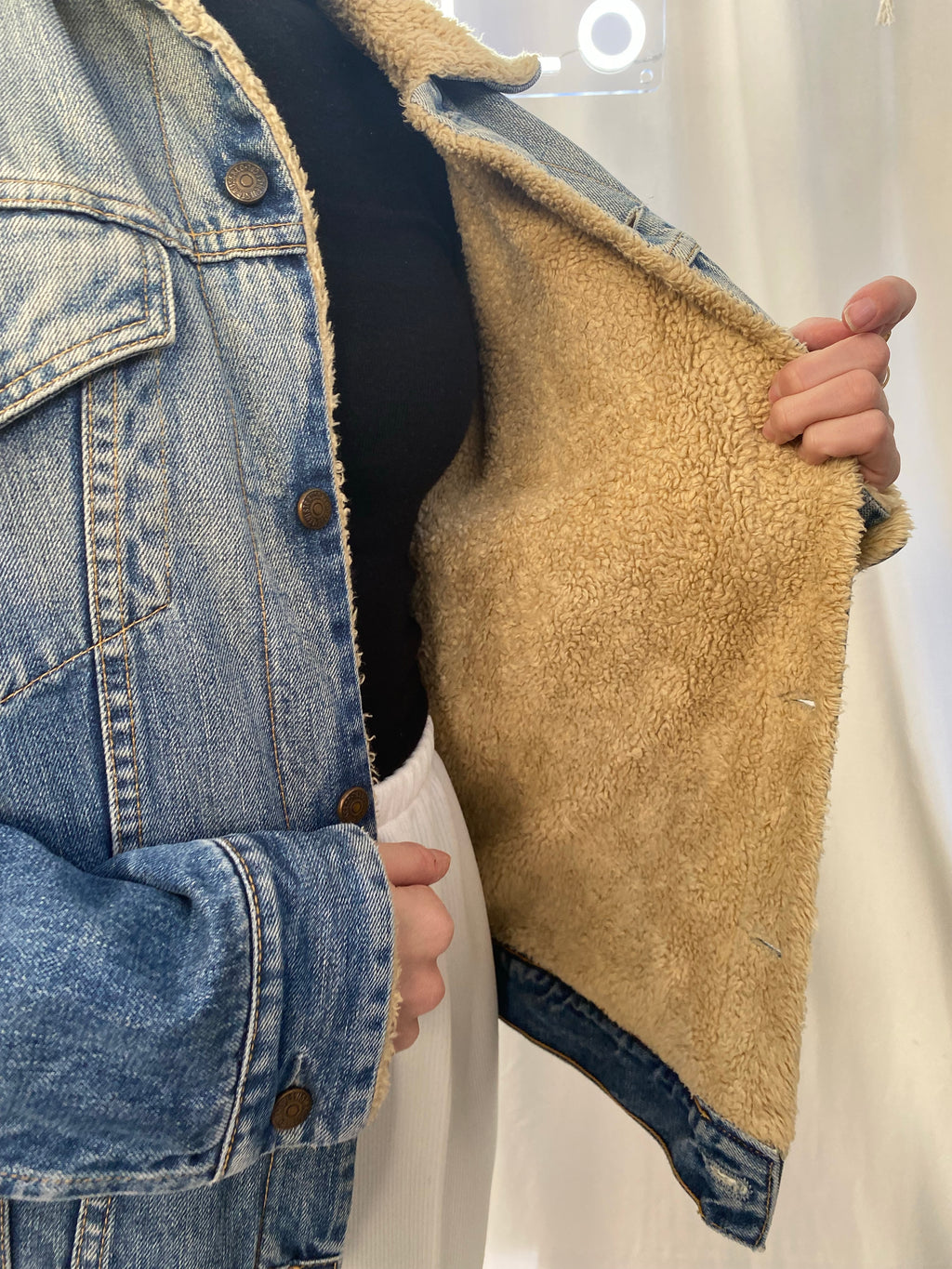 Veste en jeans Levi's bleue claire doublée mouton  L