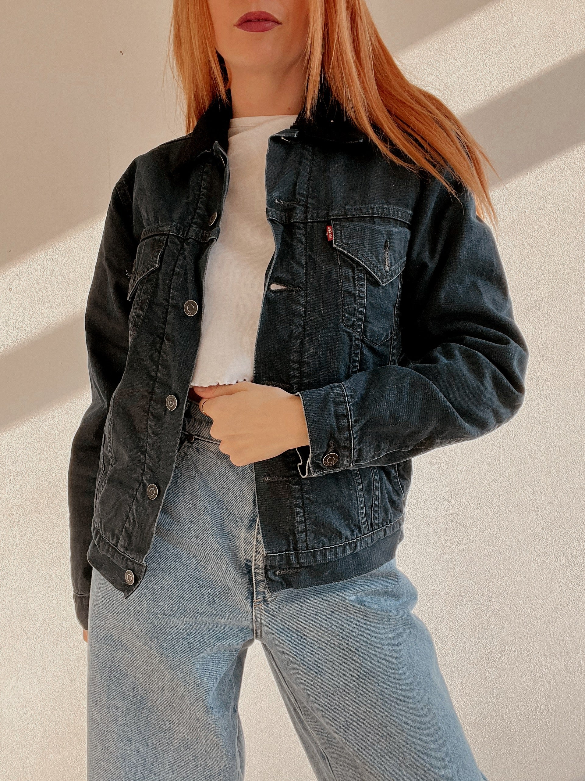 Veste en jeans vintage bleue foncée et noir intérieur mouton M