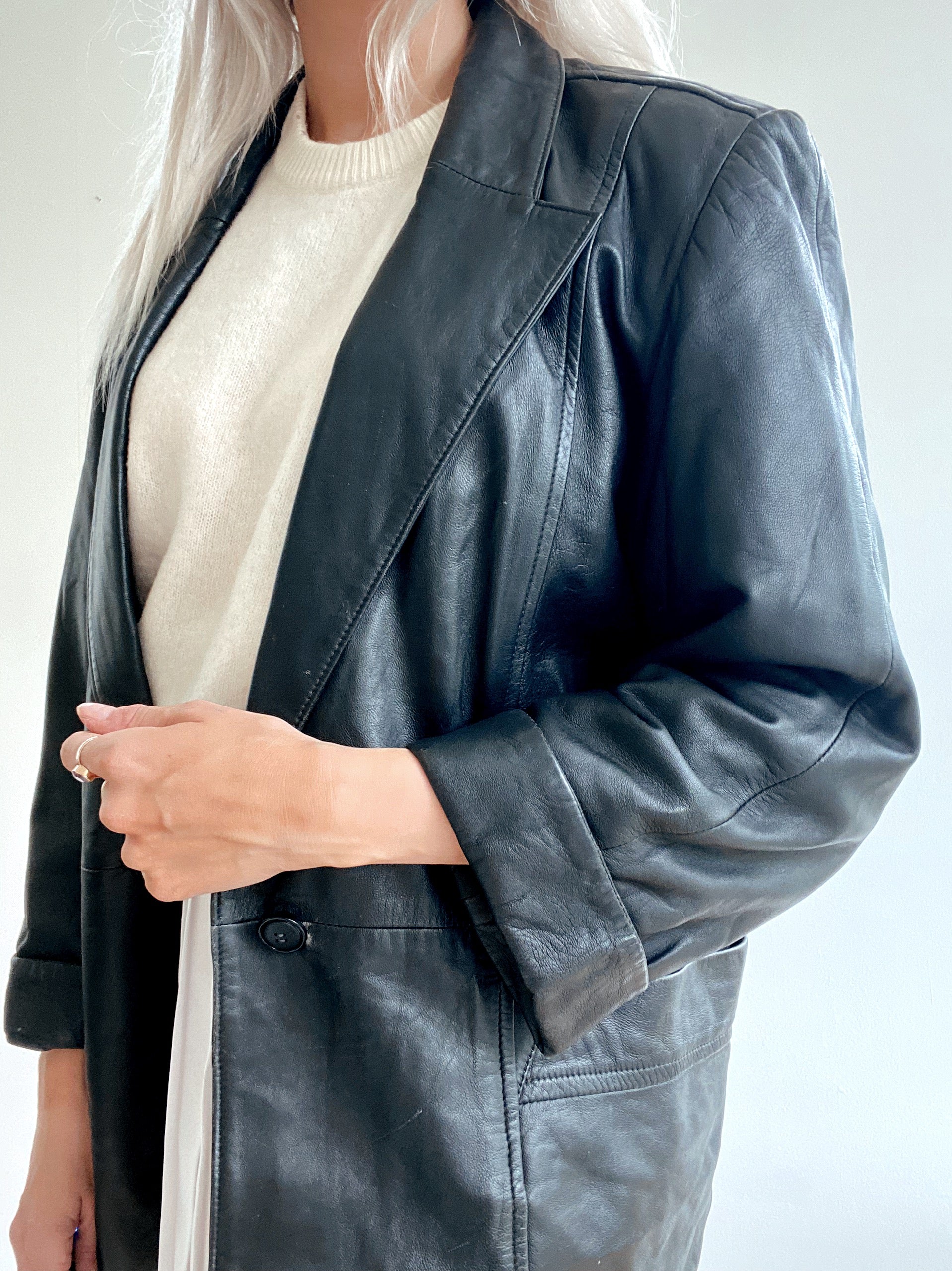 Übergroßer schwarzer Ledermantel/Blazer