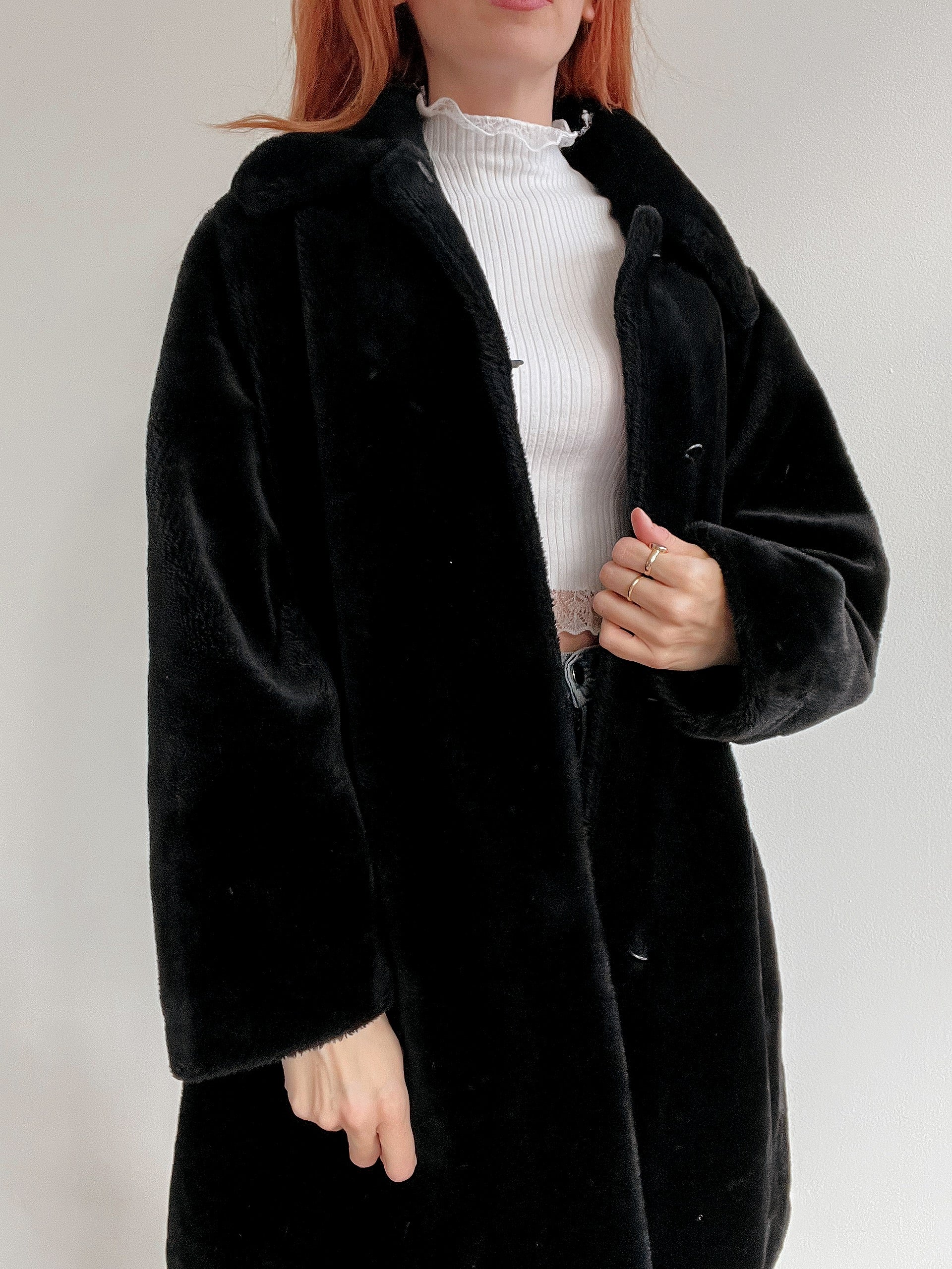 Vintage schwarzer Kunstpelzmantel M/L