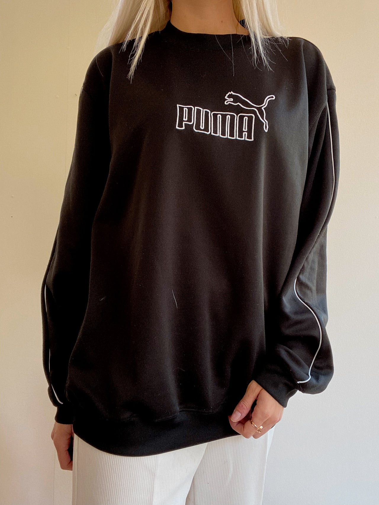 Pull noir vintage à capuche Puma L