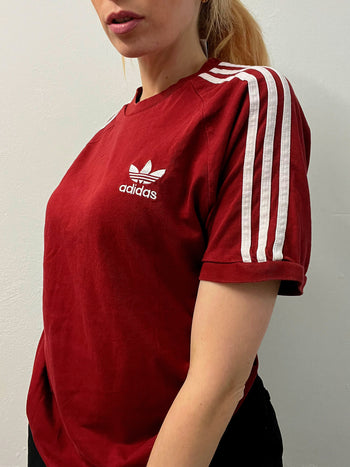 Dunkelrotes Adidas M T-Shirt