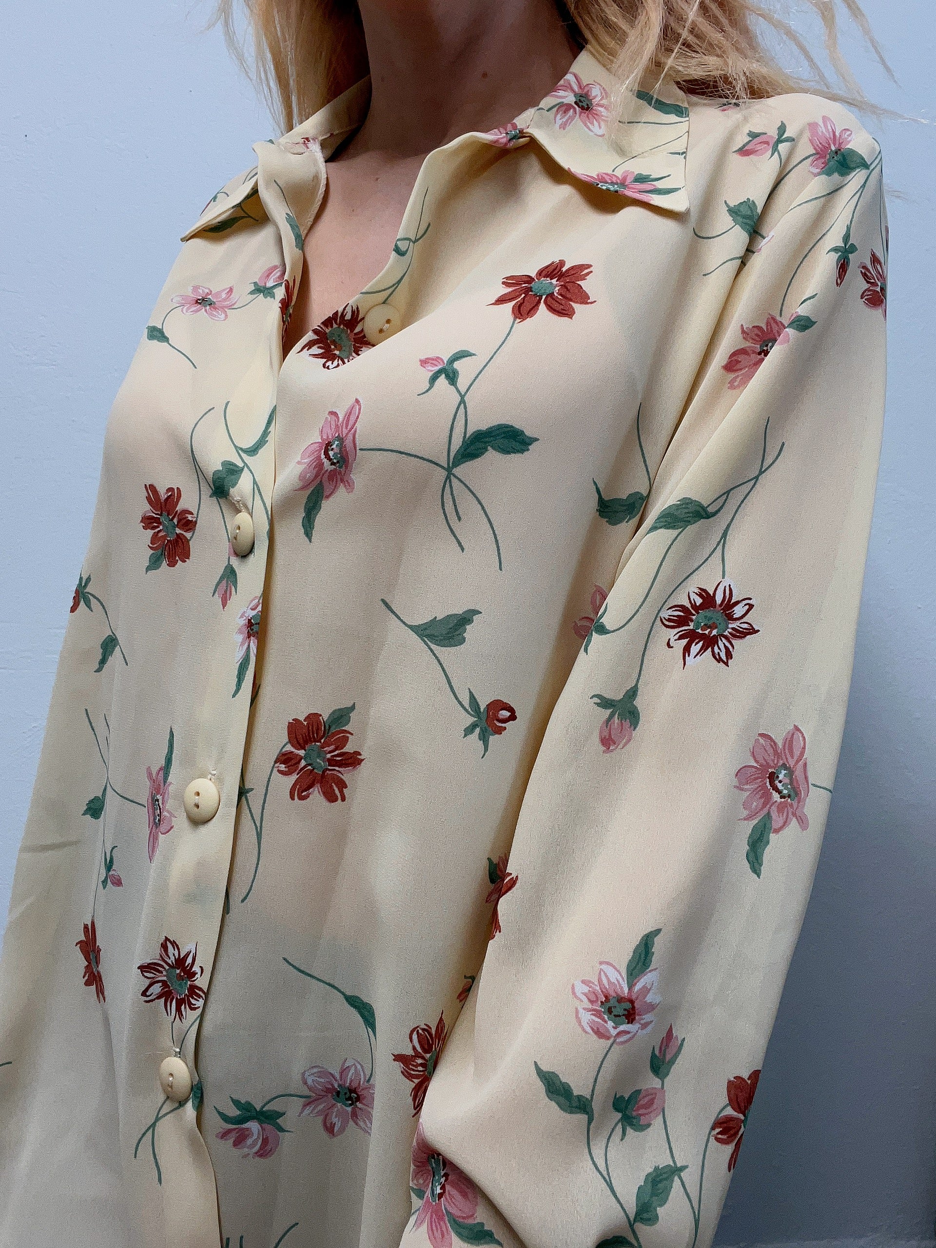 Chemise vintage 80’s 90’s beige à fleurs