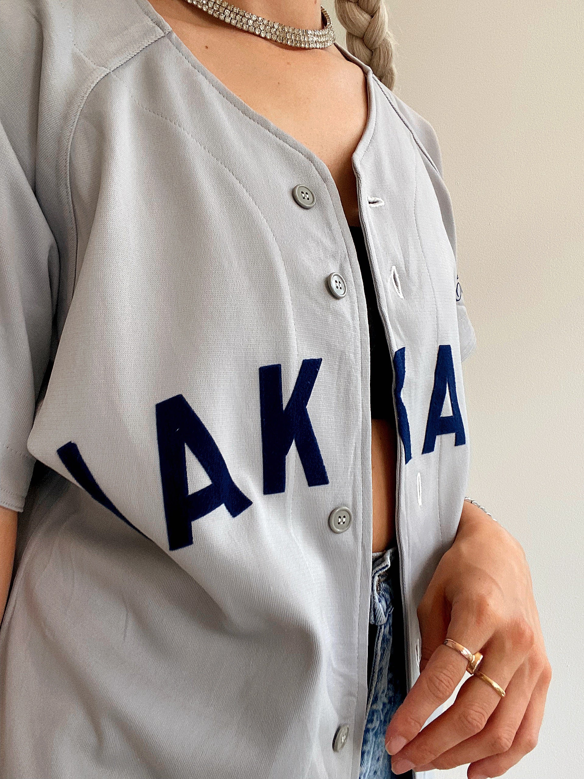 Graues Hakkata-Baseballtrikot