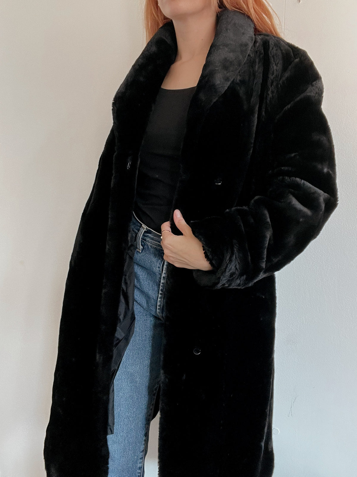 Manteau vintage noir en fausse fourrure M
