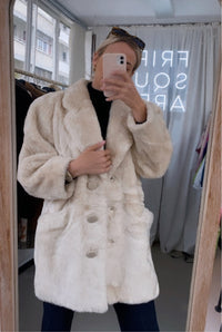 Manteau en fausse fourrure oversized L