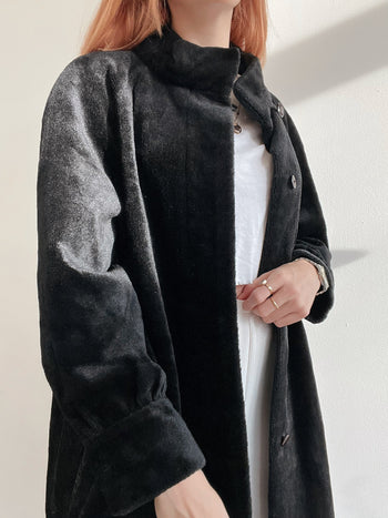 Manteau vintage noire en fourrure oversized S/M