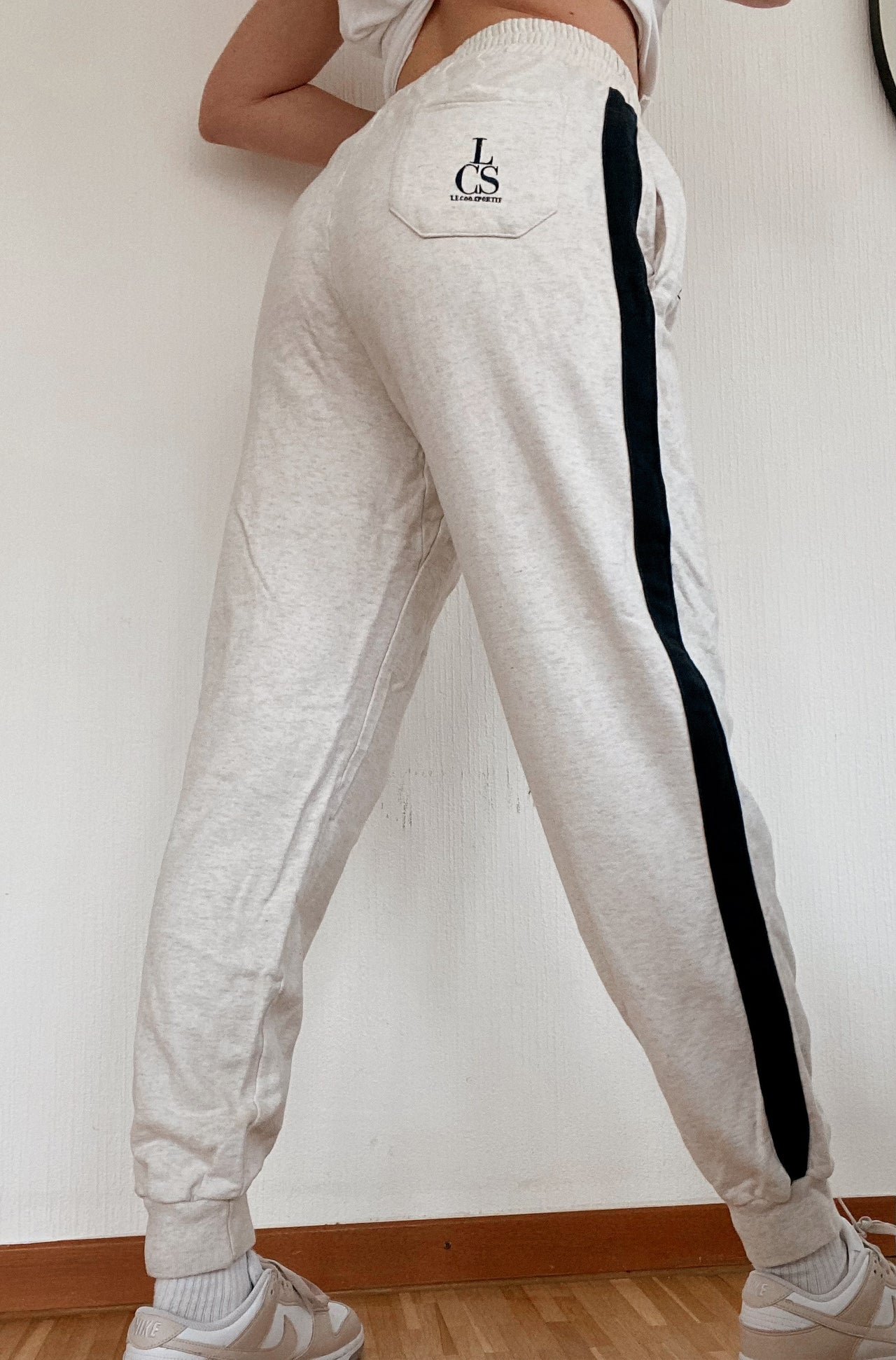 White Nike L Joggers