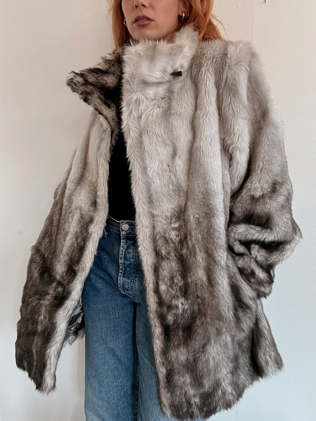 Vintage graue Yeti-Kunstpelzjacke M