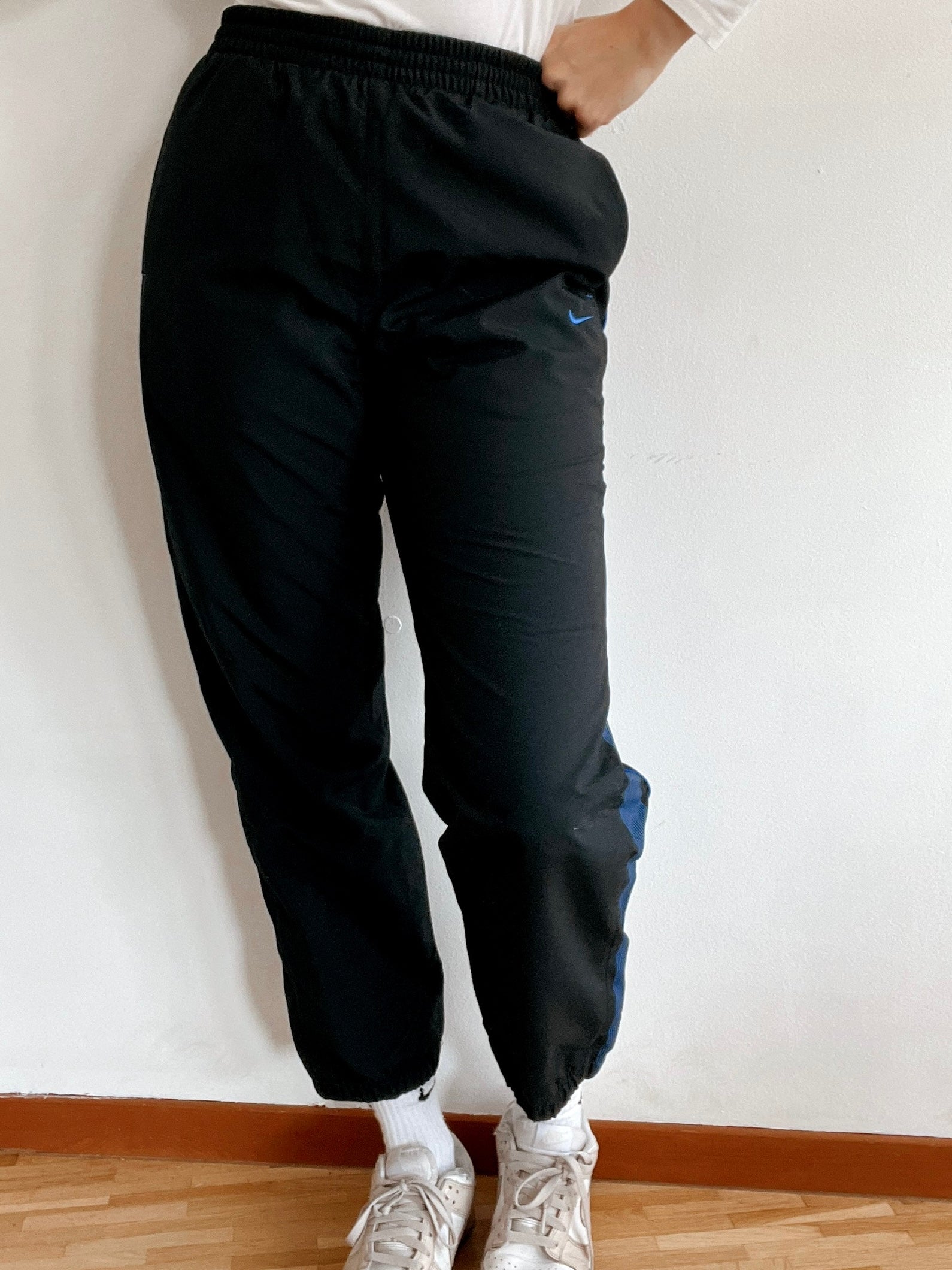 Schwarze und blaue Vintage-Jogginghose von Nike S