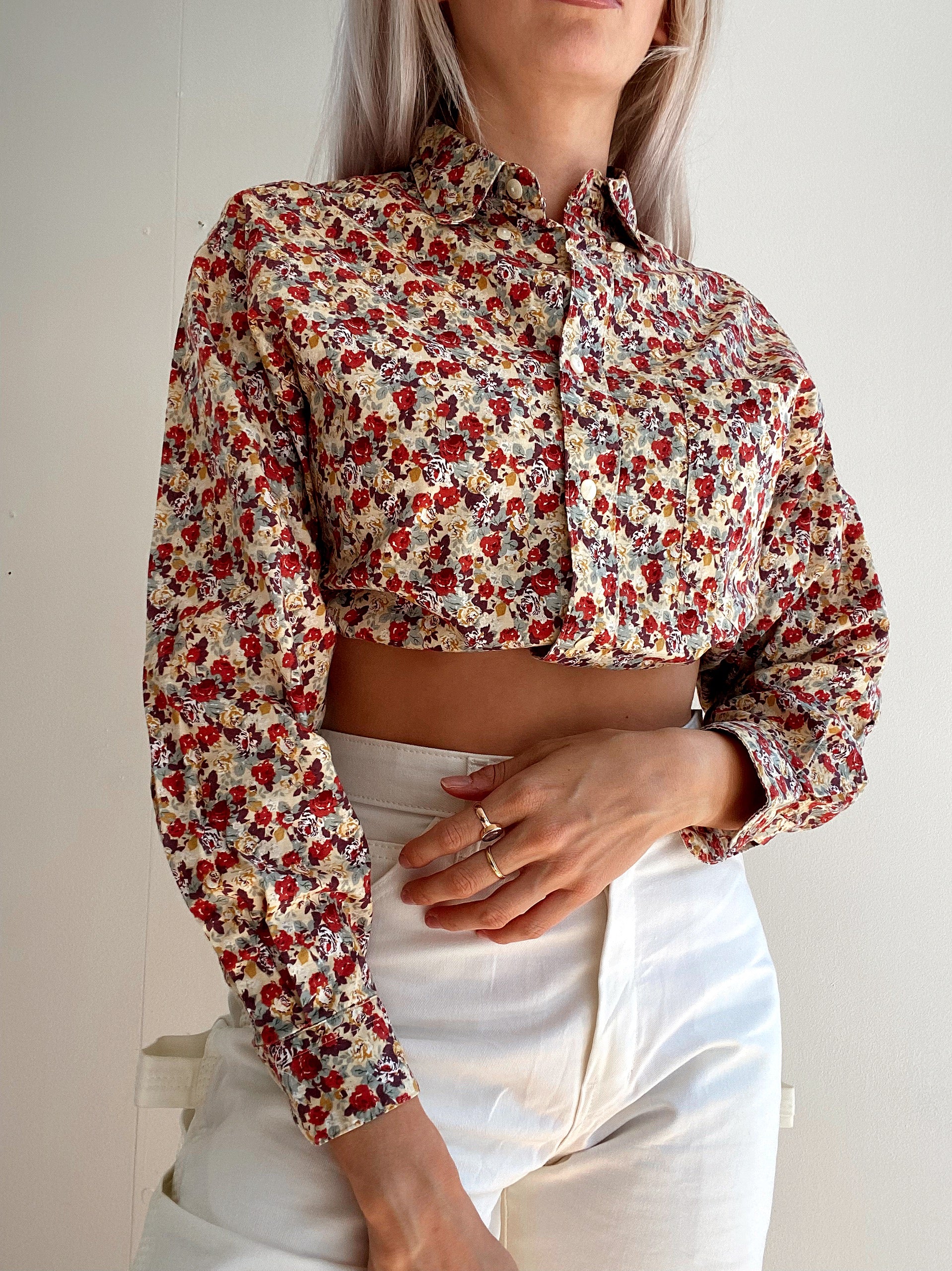 Chemise Vintage 80/90s à fleurs rouges et beiges S