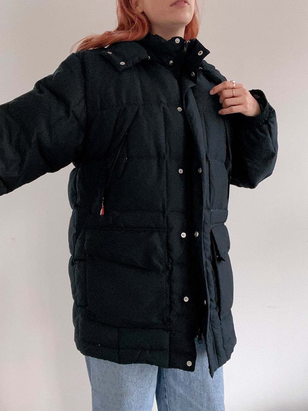 Vintage schwarze Daunenjacke mit Kapuze L 