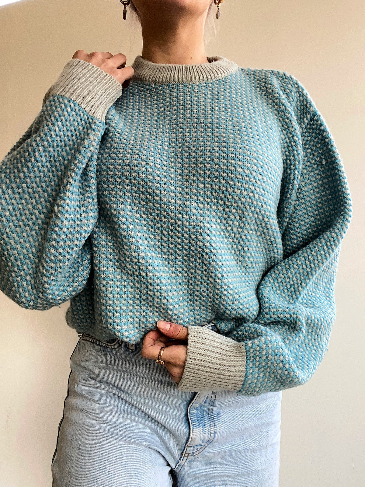 Blue knit turtleneck sweater with beige patterns M