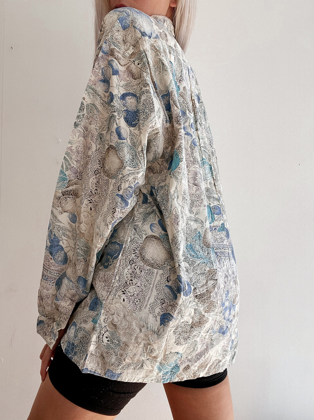 Chemise Vintage 80/90s beige et bleue à motifs