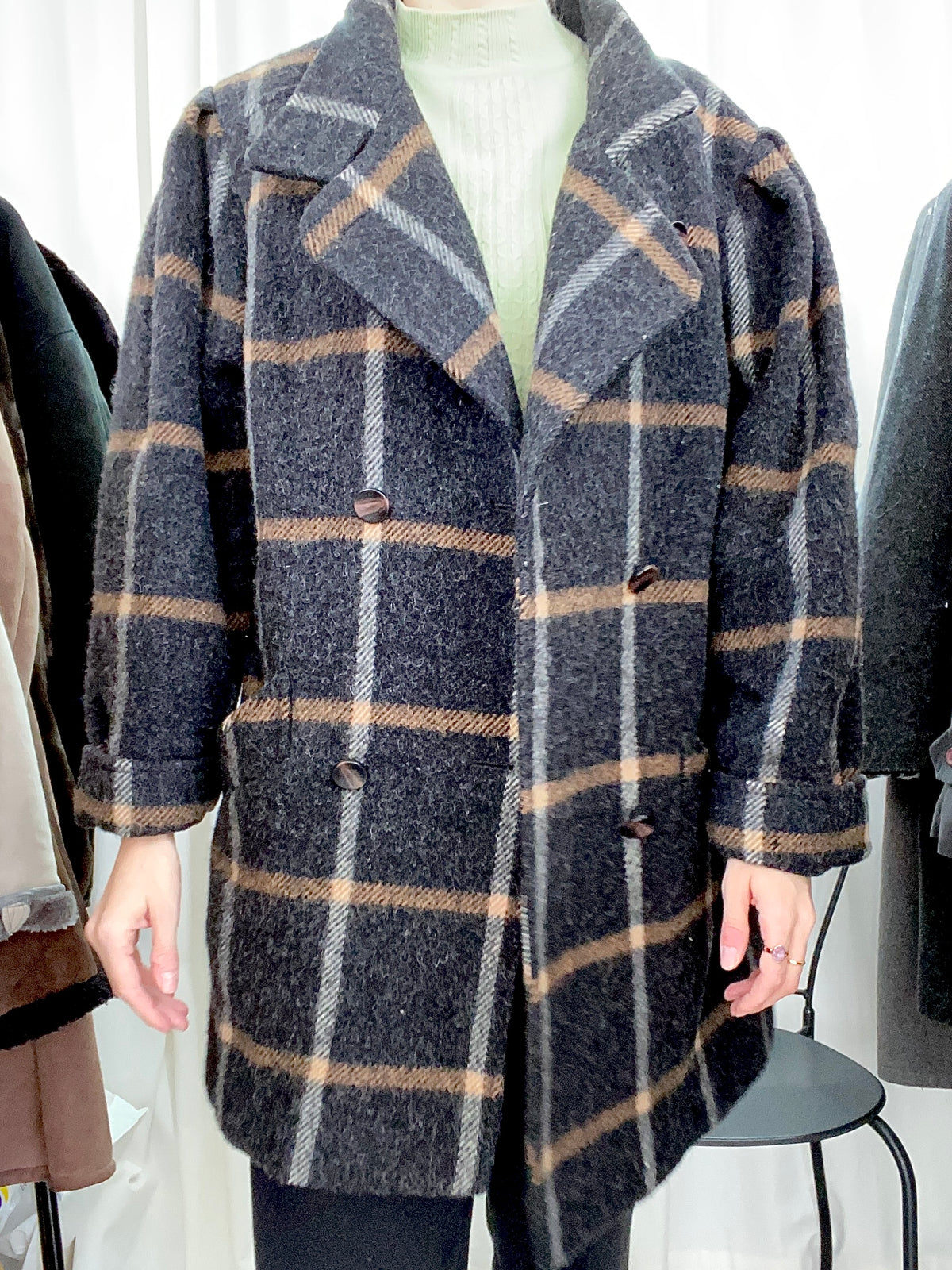 Schwarz-beiger, übergroßer karierter Wollmantel L
