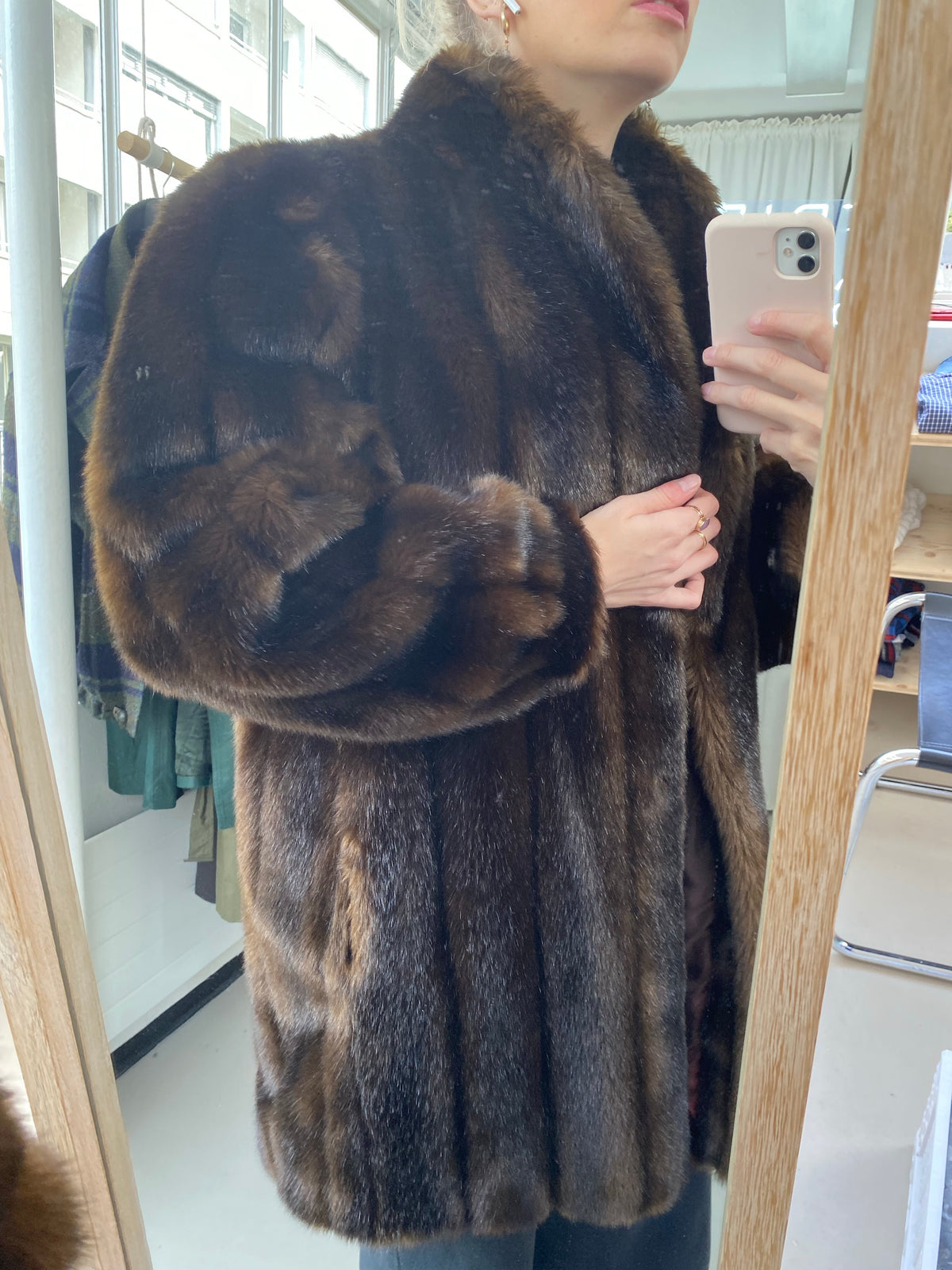 Manteau en fausse fourrure brune M/L