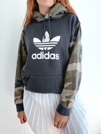 White and blue jacket with orange collar Adidas XL