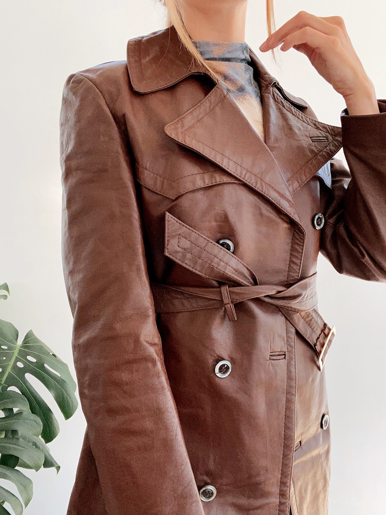 Trench en cuir mi-long marron M/L