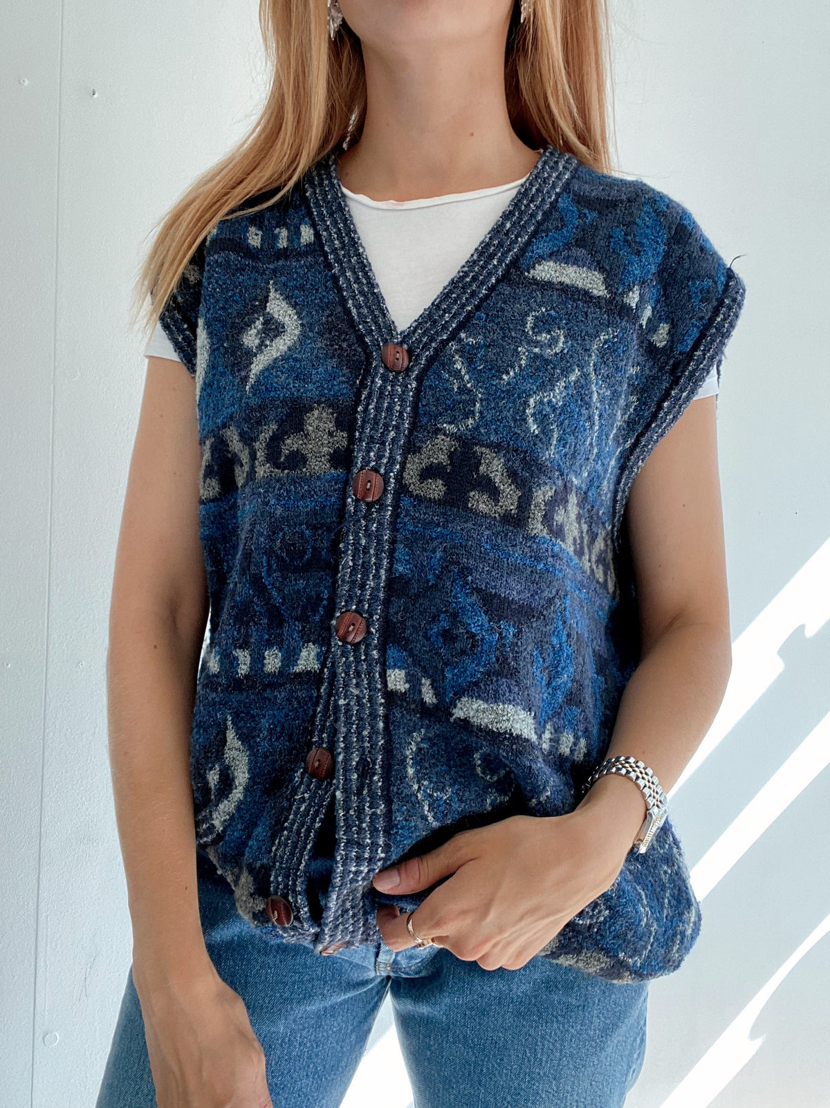 Gilet vintage sans manche en laine bleu à motifs