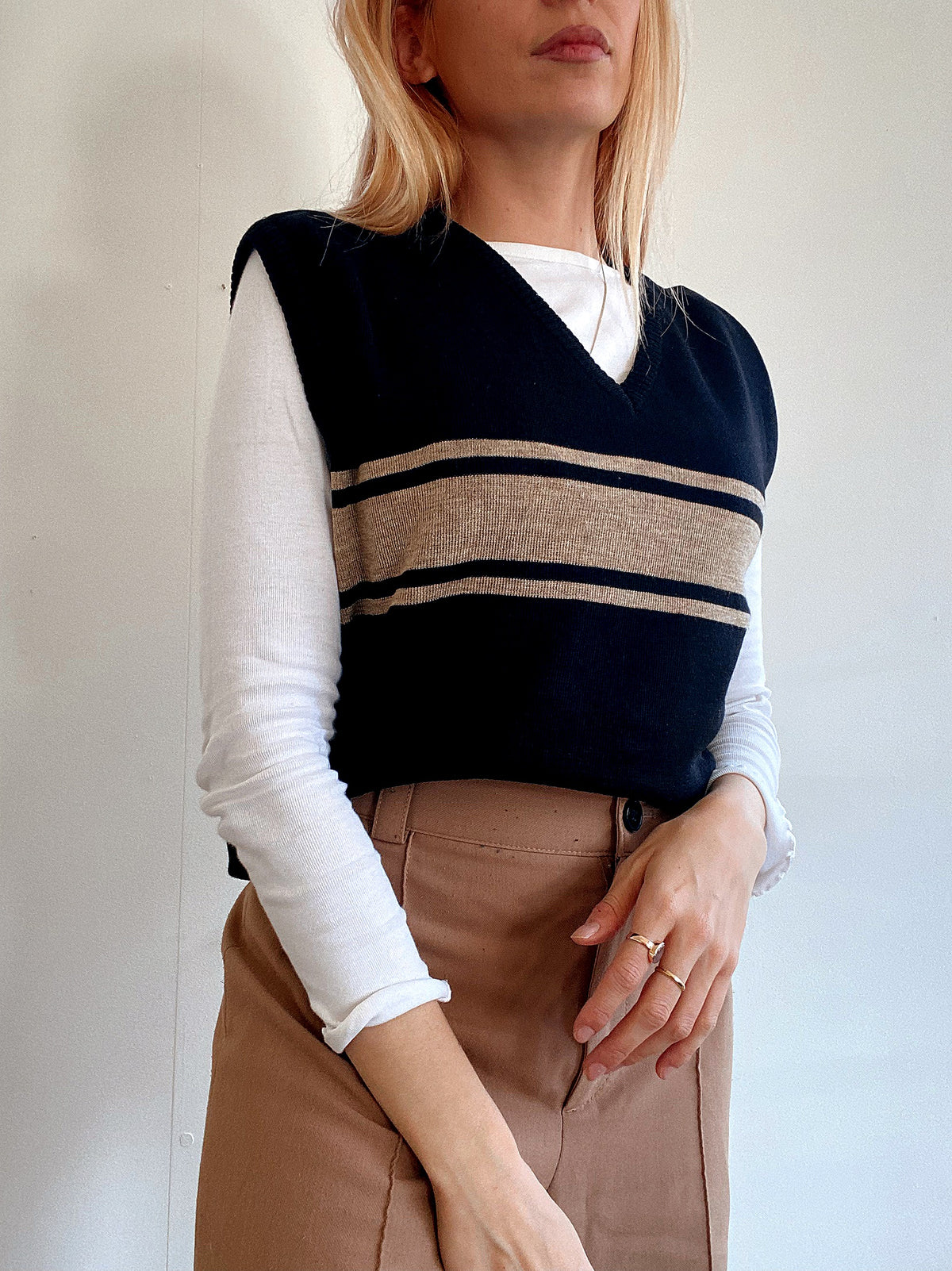 Gilet vintage sans manche noir et beige