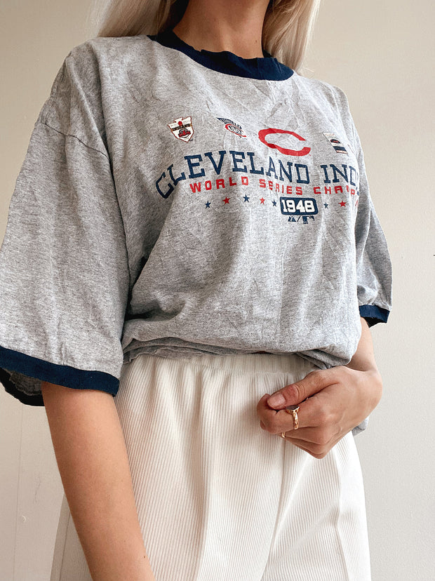 USA Cleverland graues und dunkelblaues T-Shirt XL