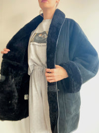 Manteau en mouton retourné noir