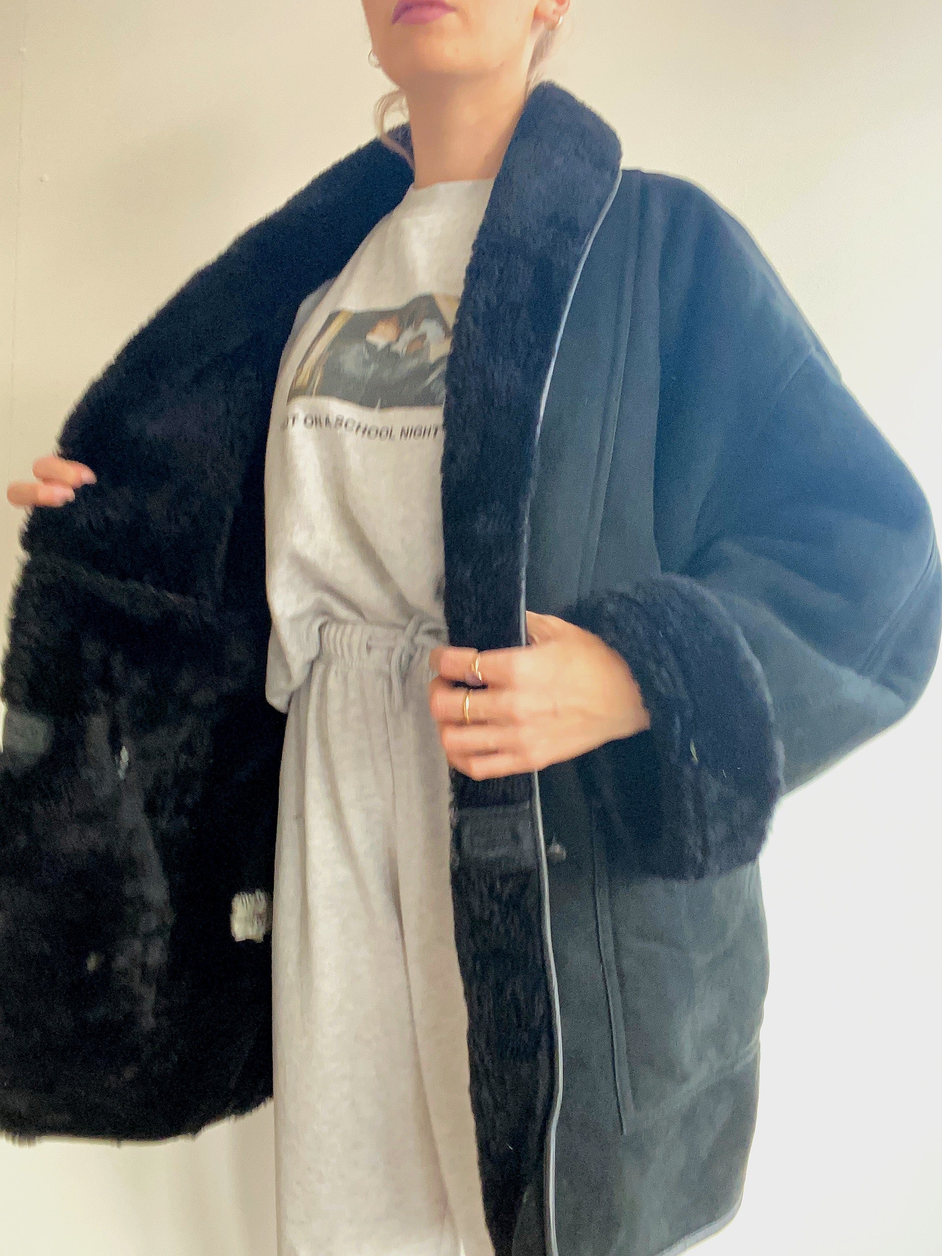 Manteau en mouton retourné noir
