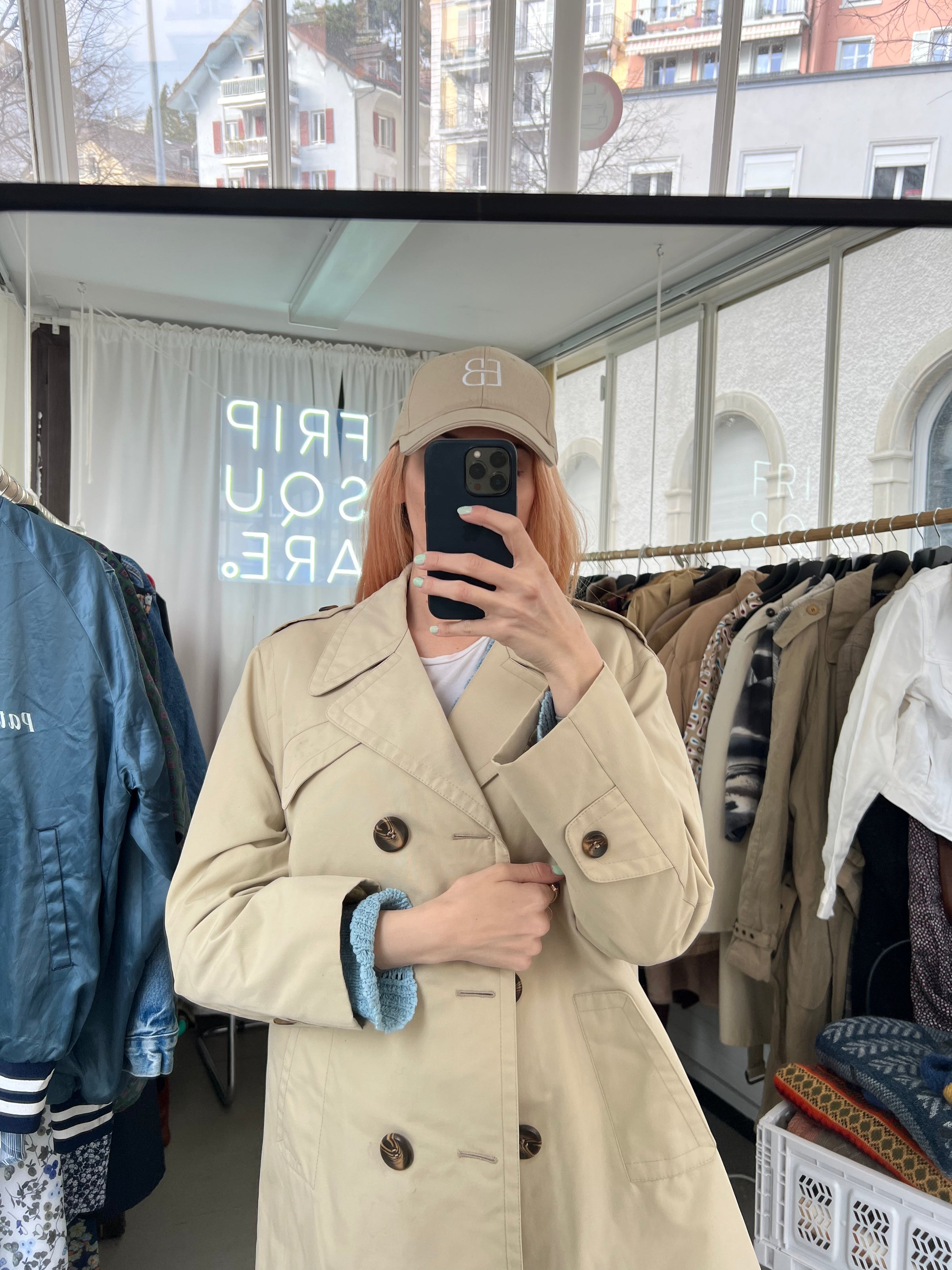 Kurzer Vintage-Trenchcoat in Beige, innen gefüttert M/L 