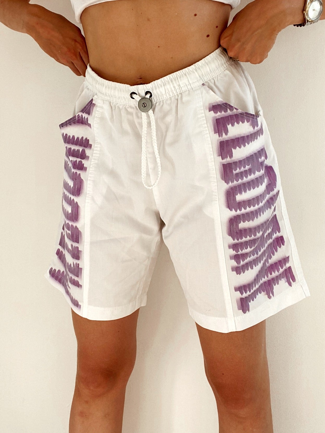 Ellesse Vintage-Shorts in Weiß und Lila